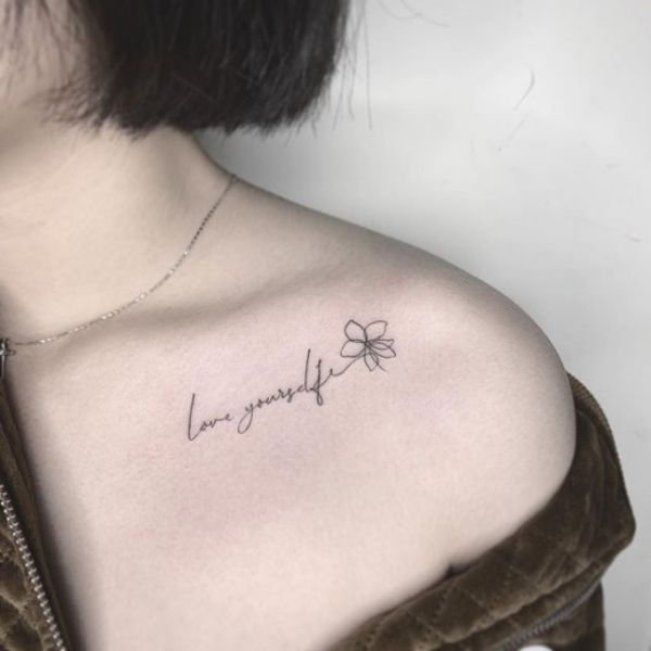 Tattoo đáng yêu ở ngực