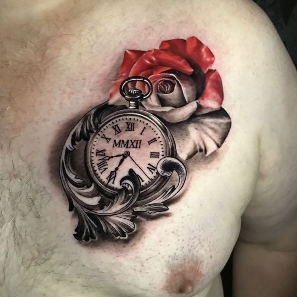 Tattoo đồng hồ ở ngực