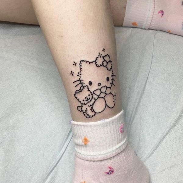Tattoo hello kitty ở chân đẹp