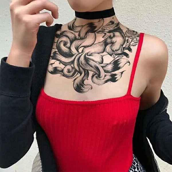 Tattoo hồ ly 9 đuôi trước cổ