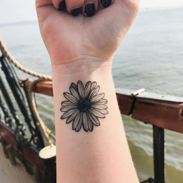 Tattoo hoa cúc dại mini