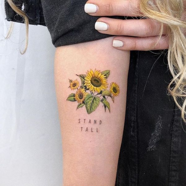 Tattoo hoa cúc và tên siêu đẹp dành cho nam