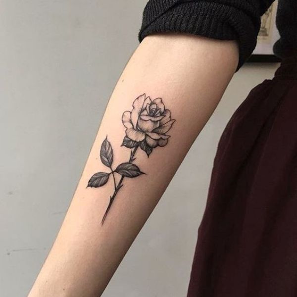 Tattoo huê hồng ở tay rất đẹp cho tới nam