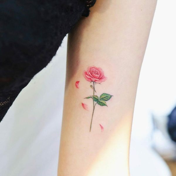 Tattoo huê hồng ở tay siêu ngầu