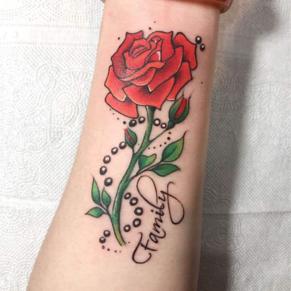 Tattoo huê hồng ở tay ý nghĩa