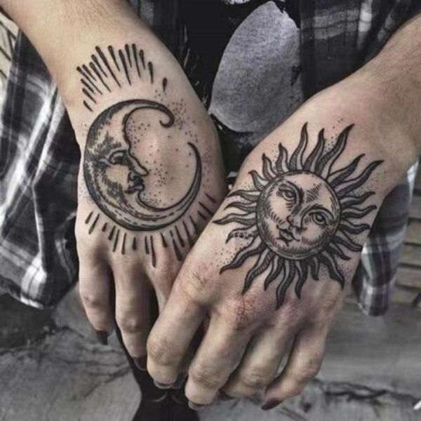 Tattoo mặt mũi trời và mặt mũi trăng đẹp