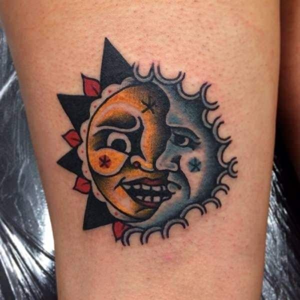 Tattoo mặt mũi trời và mặt mũi trăng đẹp