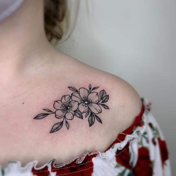 Tattoo mini ở vai hoa moi đẹp