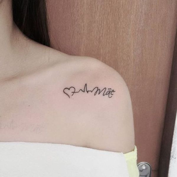 Tattoo mini ở vai nhịp tim