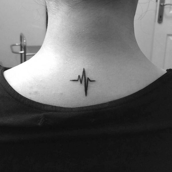 Tattoo nhịp tim nhỏ