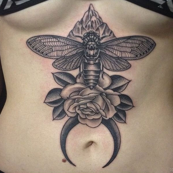 Tattoo nửa bụng bướm đẹp