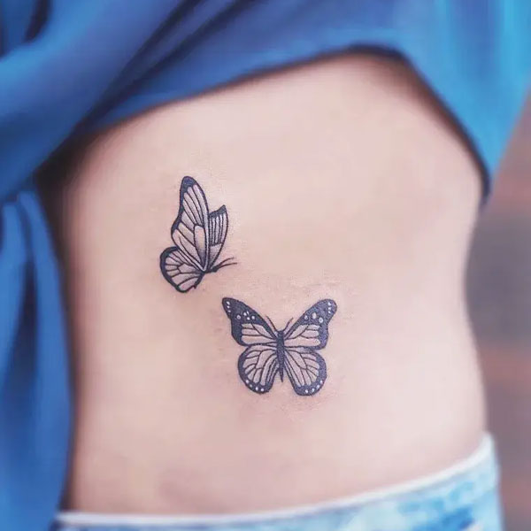 Tattoo nửa bụng bướm