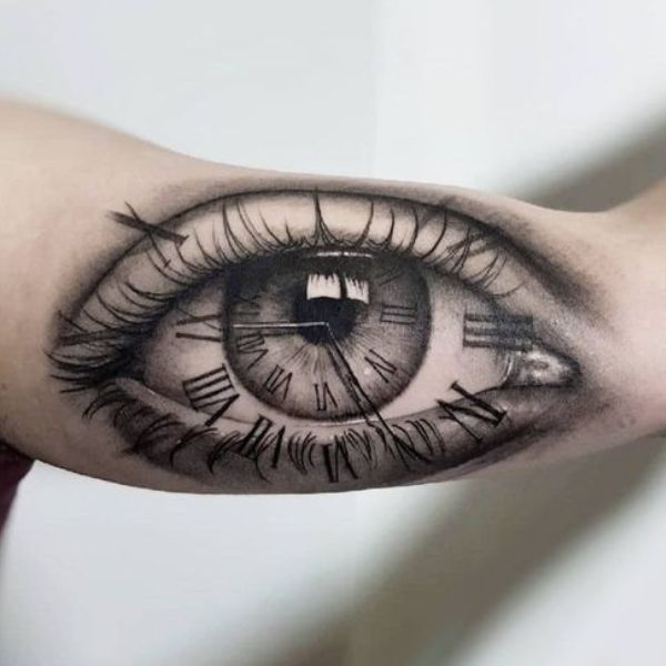 Tattoo ở bắp tay con mắt
