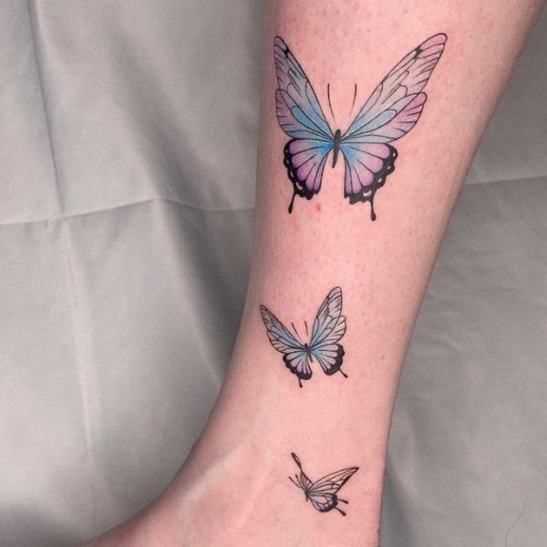 Tattoo ở chân cho nữ con bướm