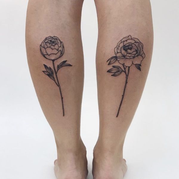 Tattoo ở chân cho nữ hoa đôi