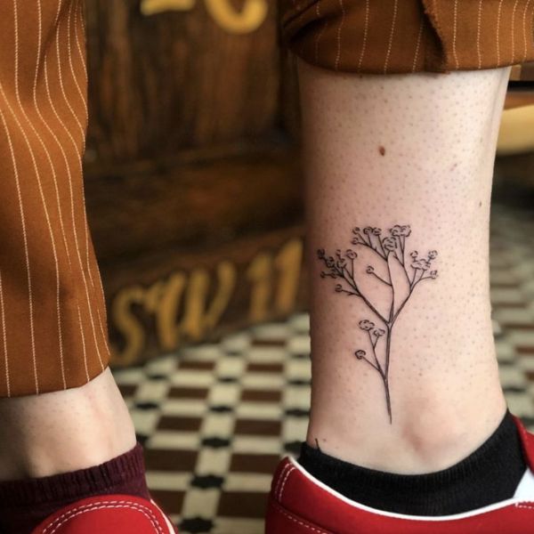 Tattoo ở chân cho nữ mini chất