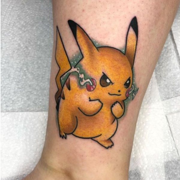 Tattoo pikachu ở chân đẹp