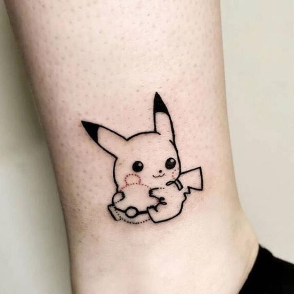 Tattoo pikachu ở cổ chân