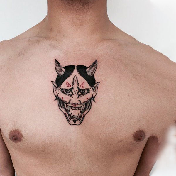 Tattoo quỷ dạ xoa mini ở ngực