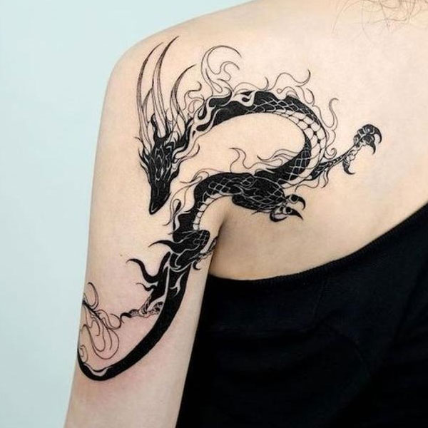 Tattoo Long quấn tay phái nữ đẹp