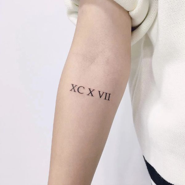 Tattoo số la mã cho nữ