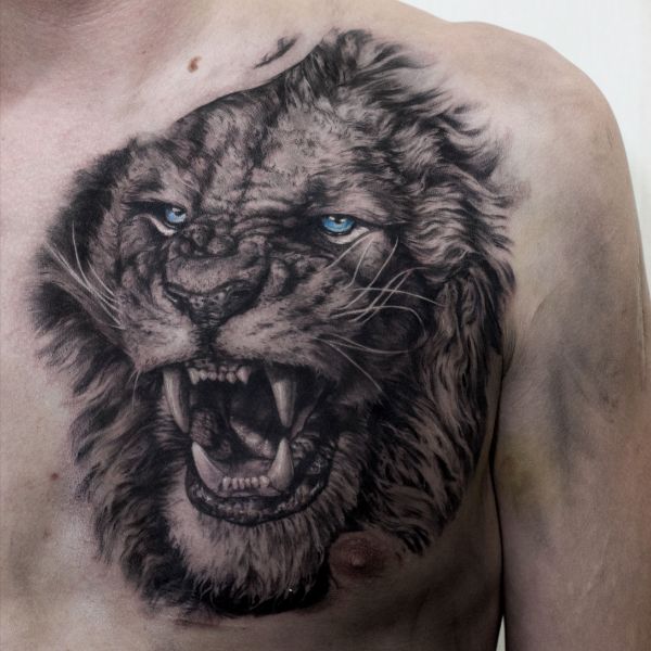 Tattoo sư tử ở ngực