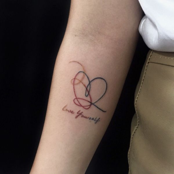 Tattoo trái ngược tim nhỏ