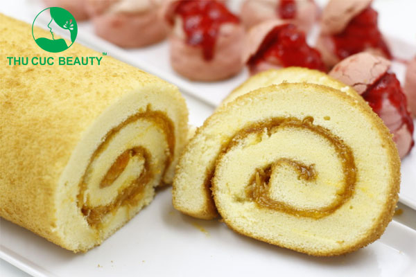 Nâng ngực ăn bánh bông lan được không?