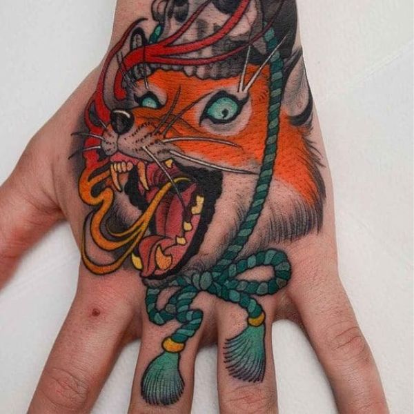 Tattoo bàn tay con cái cáo
