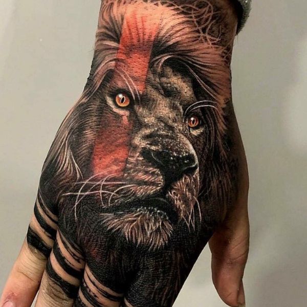 Tattoo bàn tay con cái sư tử