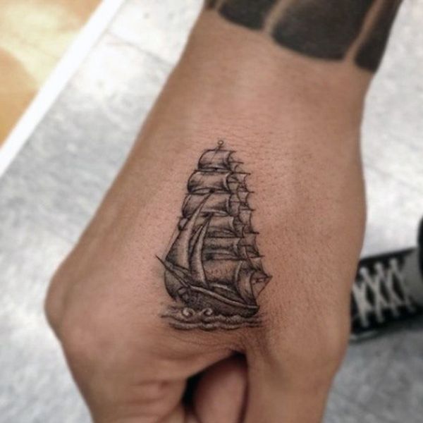 Tattoo bàn tay con cái thuyền