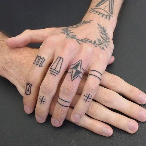 Tattoo bàn tay ngầu