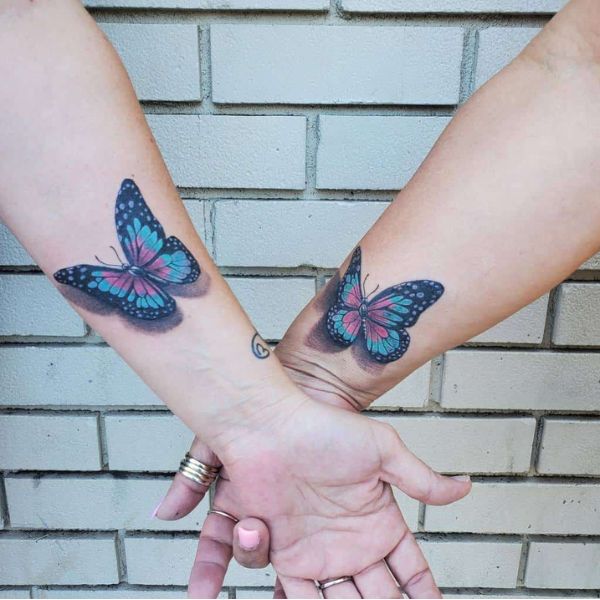 Tattoo con bướm cặp