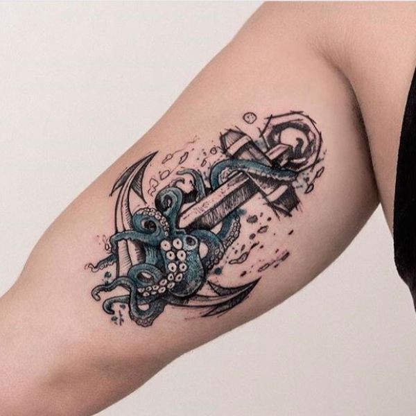 Tattoo mỏ neo siêu đẹp ở bắp tay nam