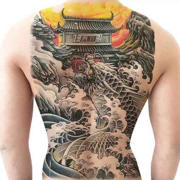 Tattoo cá Long bit sống lưng đẹp