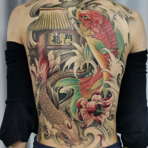 Tattoo cá rồng đẹp full lưng