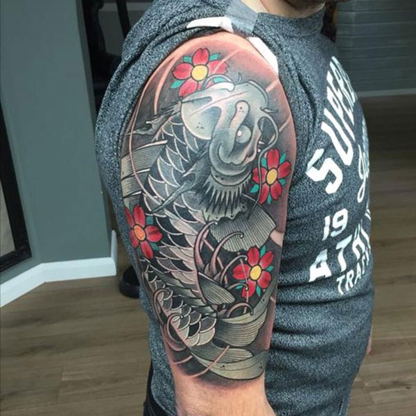 Tattoo cá Long và hoa
