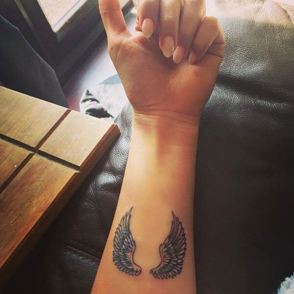 Tattoo cánh cục cưng tay đẹp
