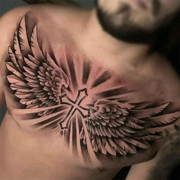 Tattoo cánh thiên thần trước ngực