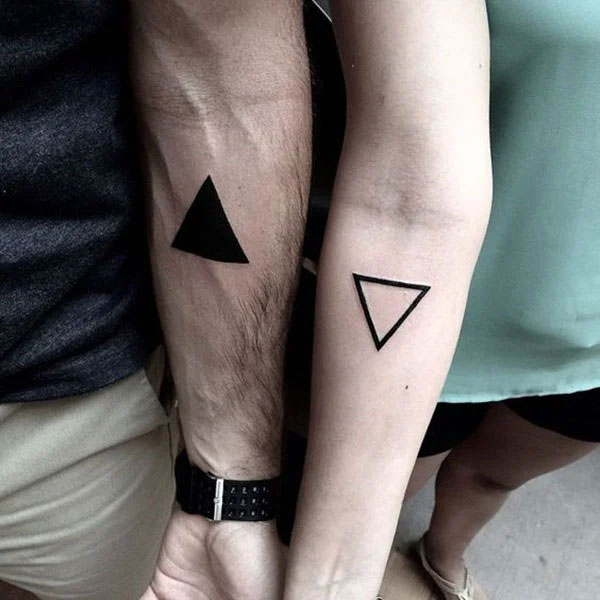 Tattoo cặp mini ở tay