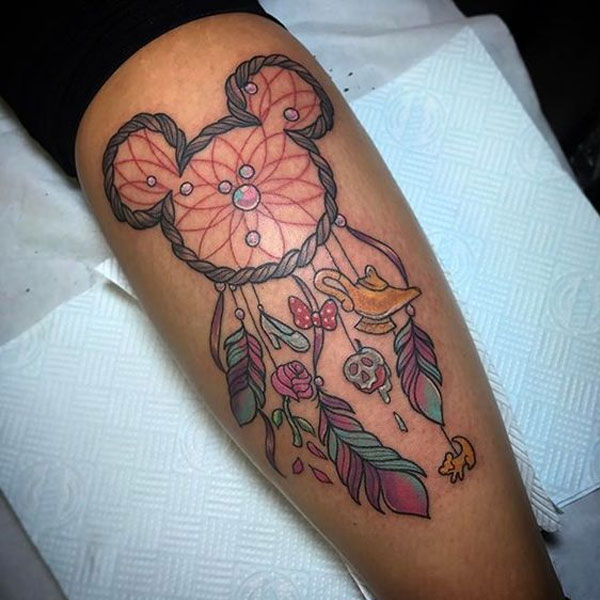 Tattoo chuột mickey bắp chân ngầu