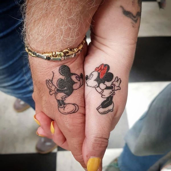Tattoo chuột mickey đôi