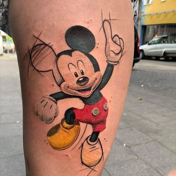 Tattoo chuột mickey đùi đẹp