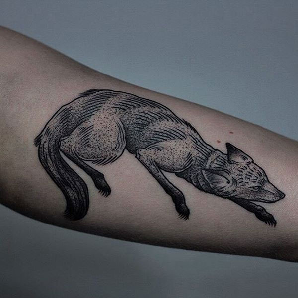 Tattoo con cáo cánh tay cute