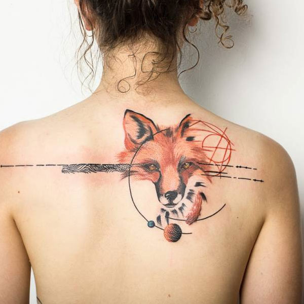 Tattoo con cáo sau lưng
