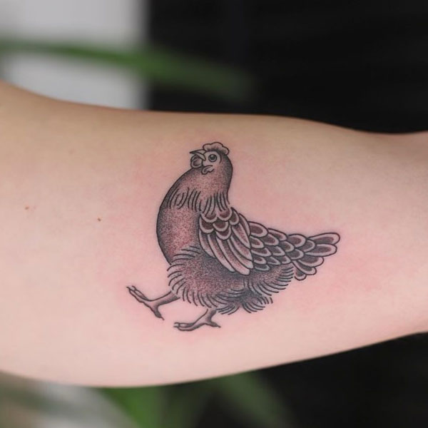 Tattoo con gà đẹp ở tay