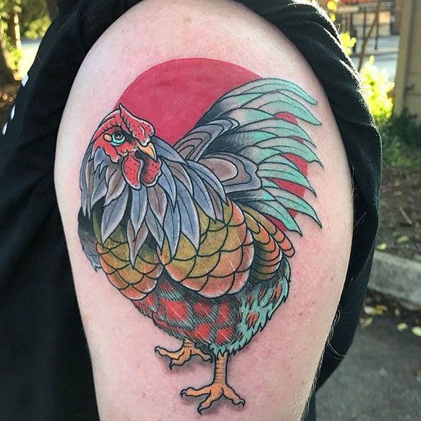 Tattoo con gà ở bắp tay đẹp