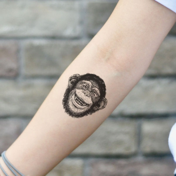 Tattoo con cái khỉ tay nữ