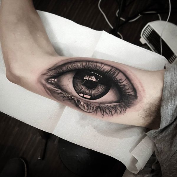 Tattoo con mắt chất