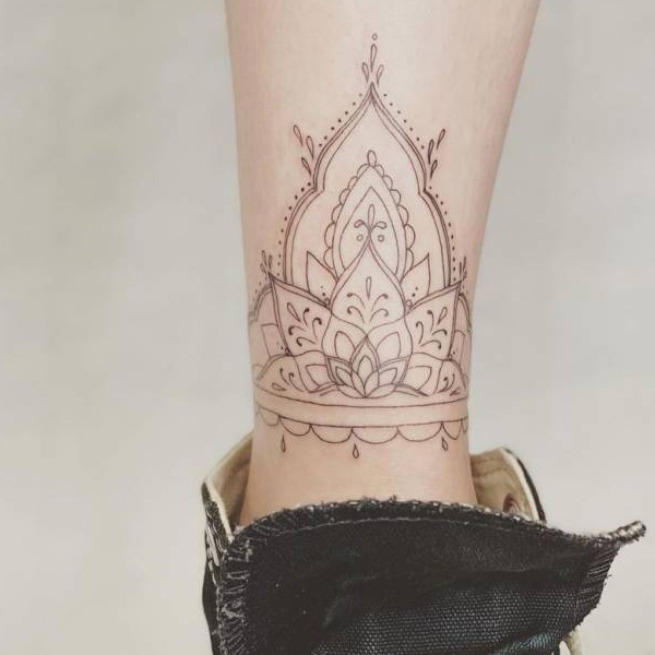 Tattoo mandala chân đẹp